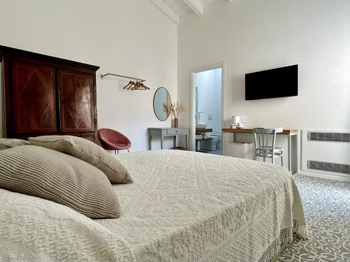 Hotel Palazzo Ma.Ri.Lu. Càbras Zewnętrze zdjęcie